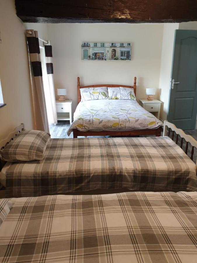 Bed and Breakfast Le Petit Dragon Plumaudan Экстерьер фото