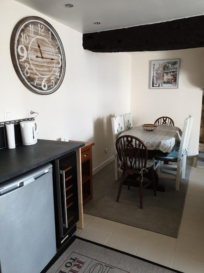 Bed and Breakfast Le Petit Dragon Plumaudan Экстерьер фото